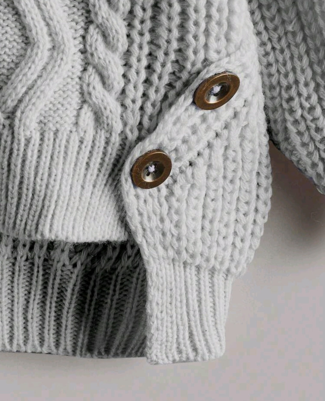 Gray Cable Knited Crew Neck Sweater,&nbsp; Gender Neutral #10020017